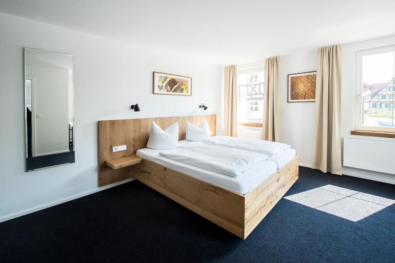 Stadthotel Waldhorn Kirchheim unter Teck Buitenkant foto