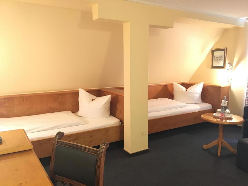 Stadthotel Waldhorn Kirchheim unter Teck Buitenkant foto