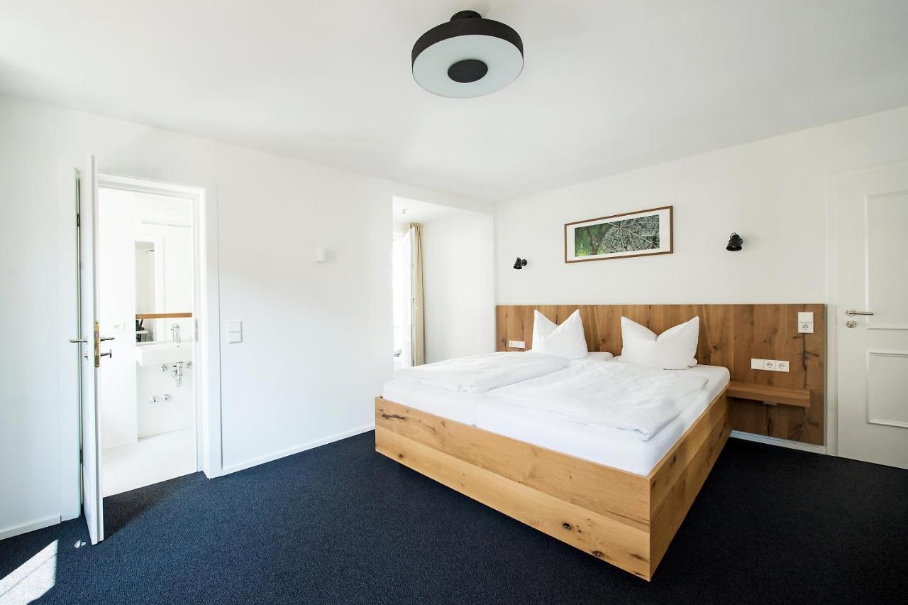 Stadthotel Waldhorn Kirchheim unter Teck Buitenkant foto